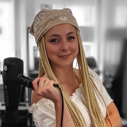 Annika Thull